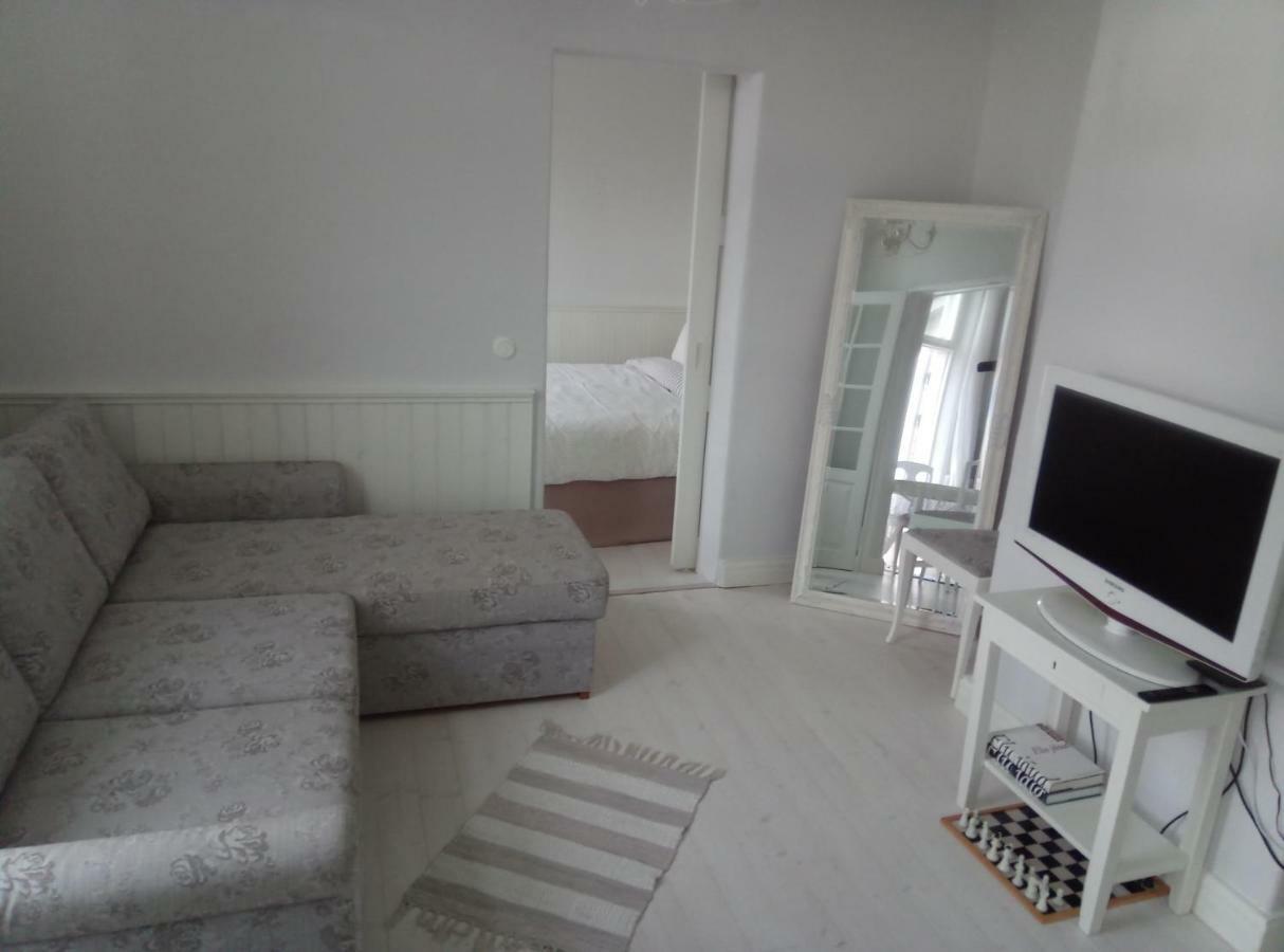 Linda Kuelaliskorter Haapsalu Esterno foto